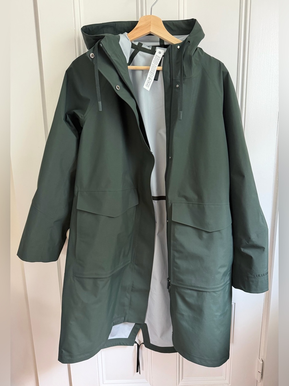 Lululemon Waterproof Fishtail Rain Coat
